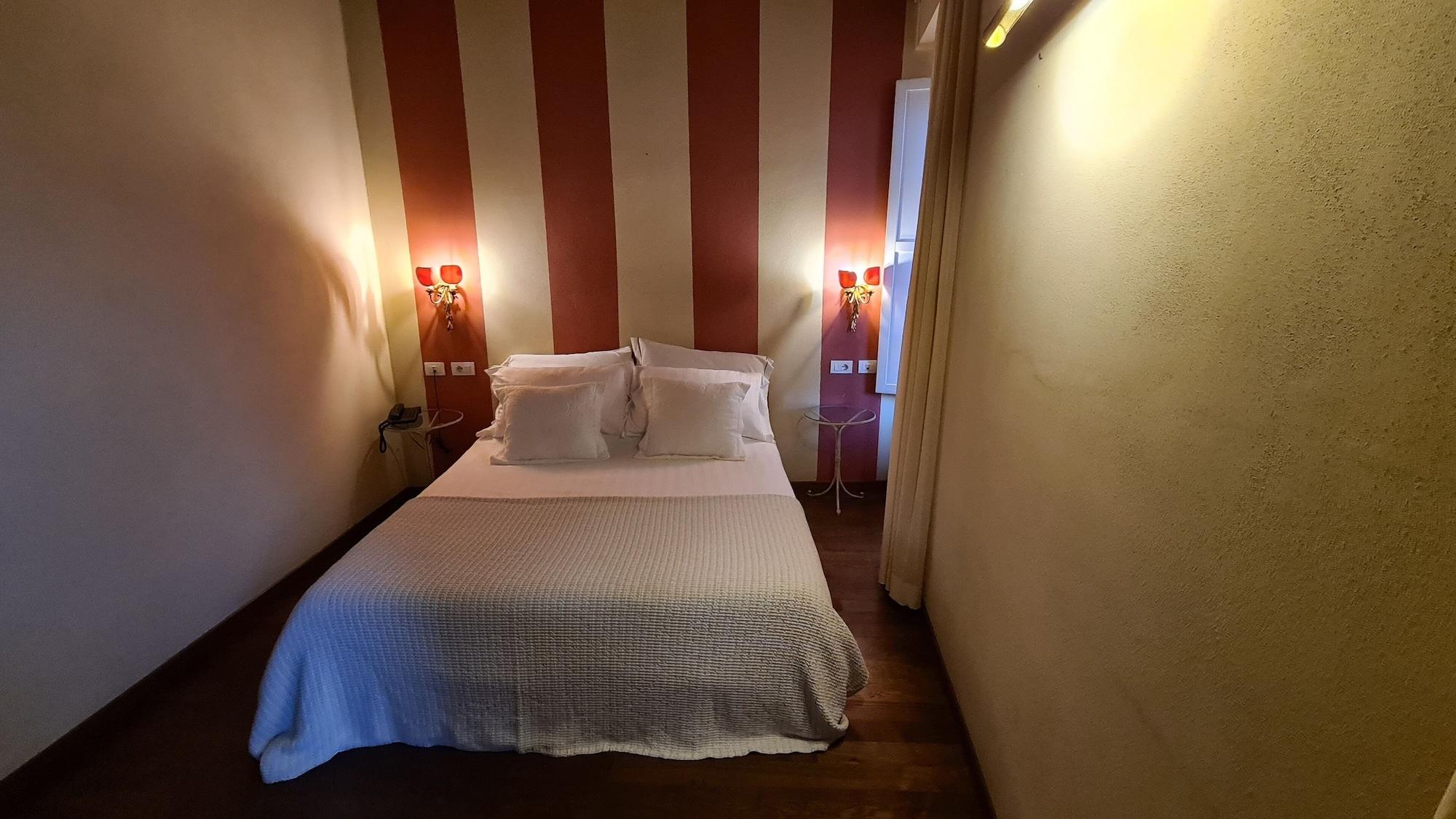 Hotel Piazza Vecchia Бергамо Экстерьер фото
