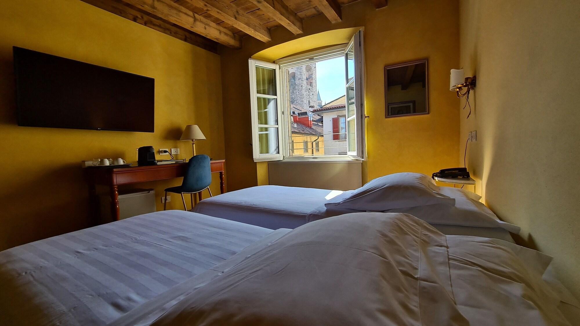 Hotel Piazza Vecchia Бергамо Экстерьер фото