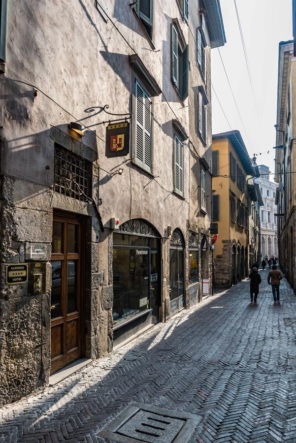 Hotel Piazza Vecchia Бергамо Экстерьер фото