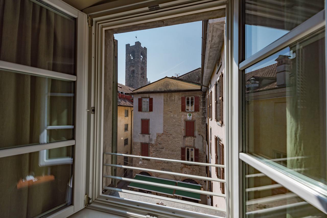 Hotel Piazza Vecchia Бергамо Экстерьер фото
