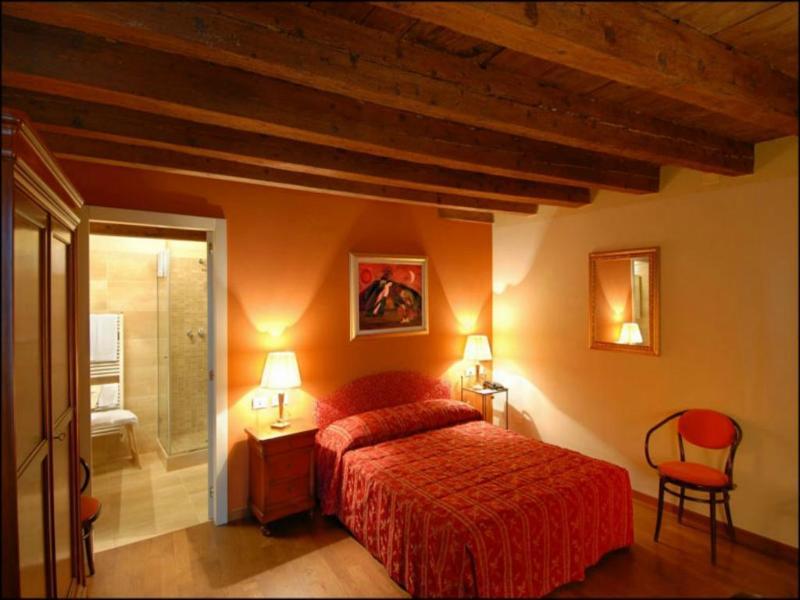 Hotel Piazza Vecchia Бергамо Экстерьер фото